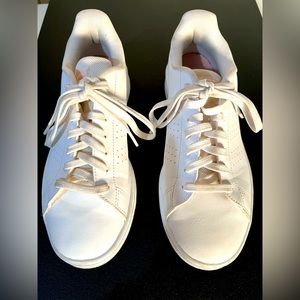 Size 8 - adidas Advantage Base White.